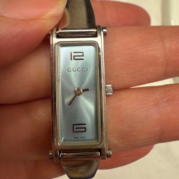 Gucci Stainless Steel Women's Watch - Picture 1 of 7